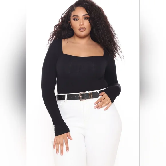 Sleek Black Fitted Bodysuit with Long Sleeves - Picture 3 of 13